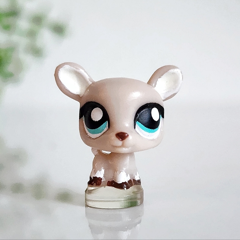 RARE Littlest Pet Shop (LPS) Teeniest Tiniest Wearables Teensie Beige Deer .75"